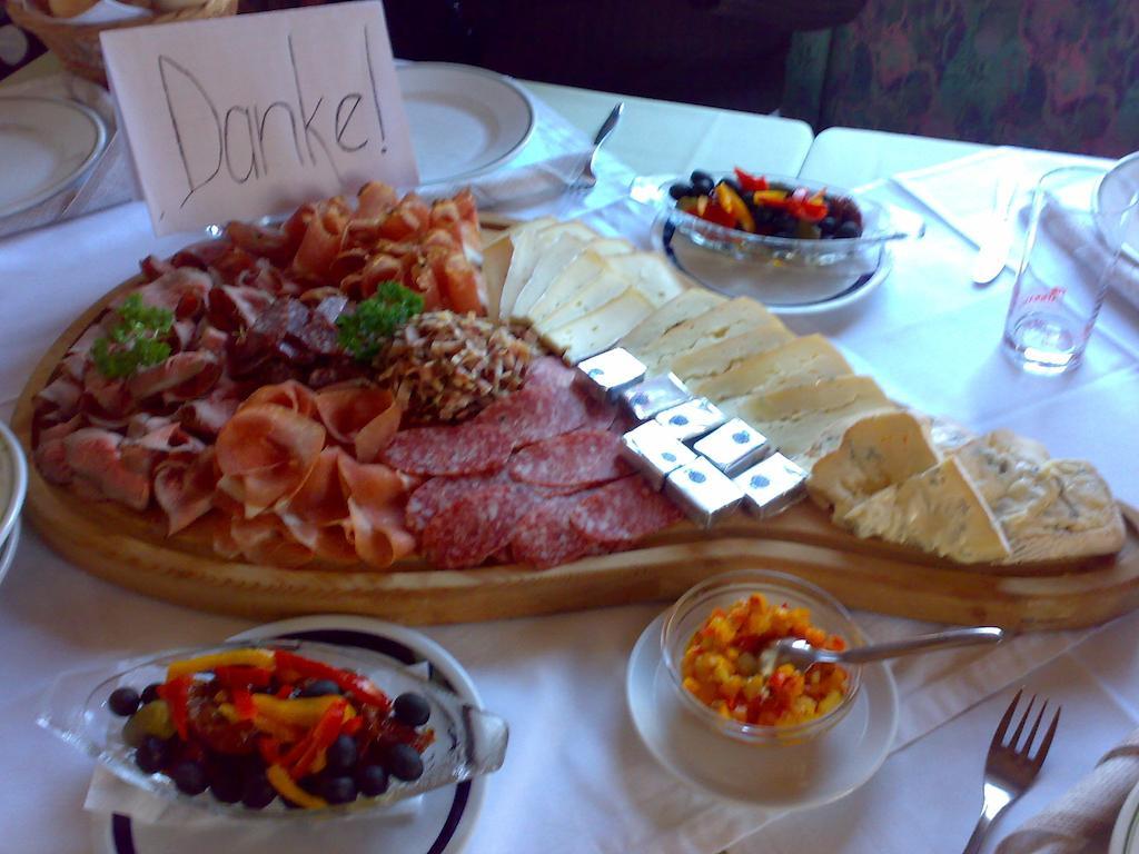 Gasthaus St. Valentin Chiusa Kültér fotó