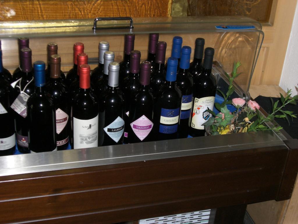 Gasthaus St. Valentin Chiusa Kültér fotó