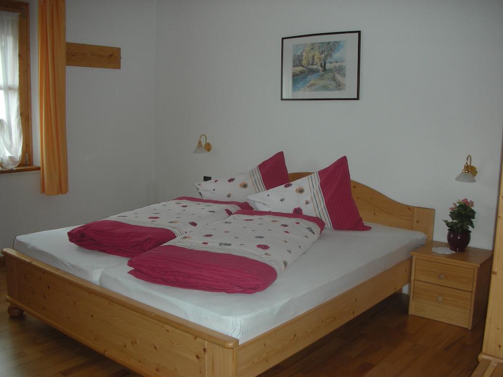 Gasthaus St. Valentin Chiusa Szoba fotó
